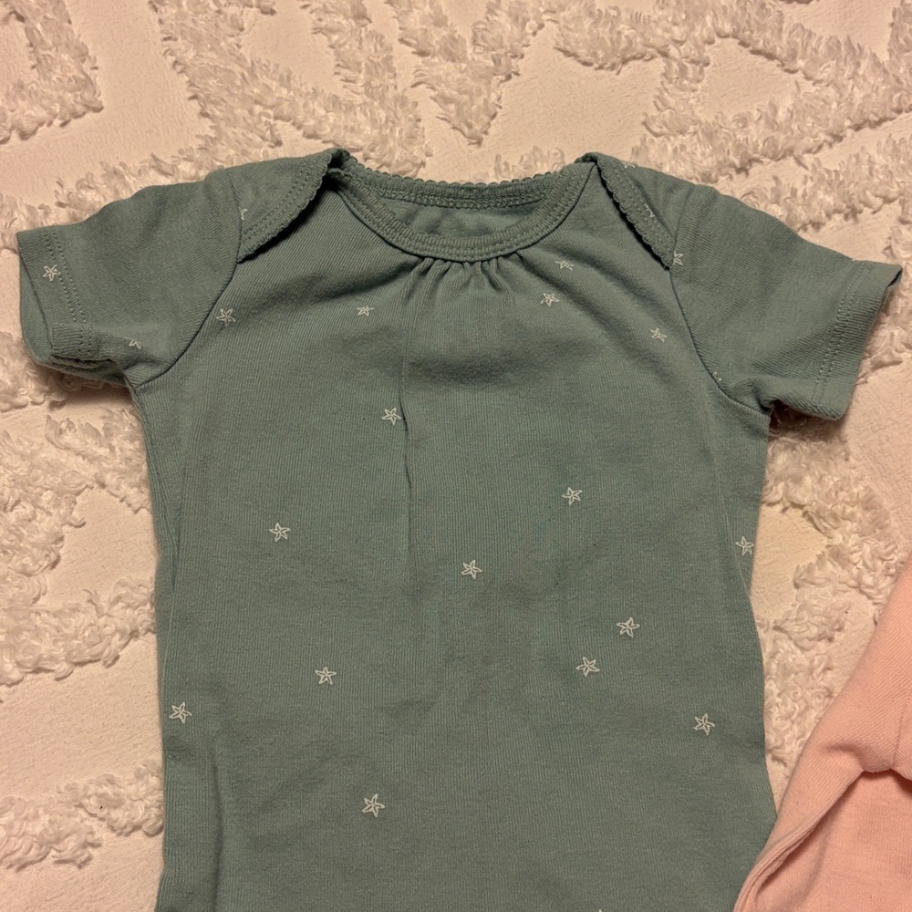 Carters Just One You, Girls Bodysuits and pants set. 12 month. Ocean Prints. - Picture 6 of 8